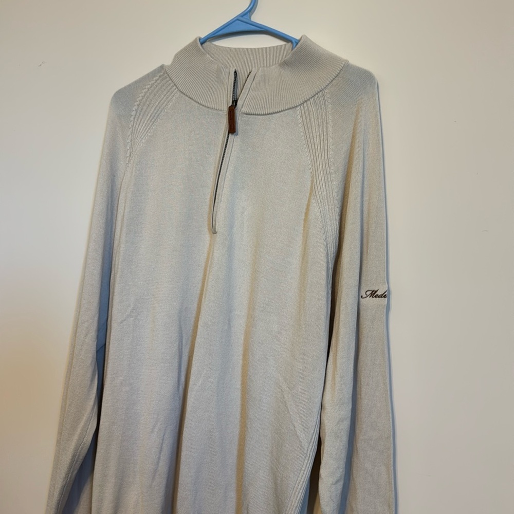 Footjoy 1/4 Zip. New with tags with Medinah Logo
